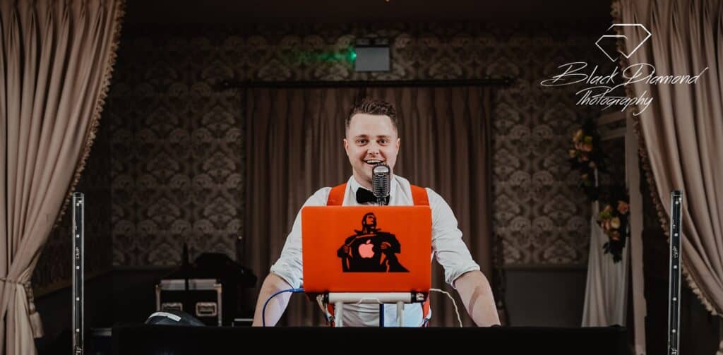 wedding dj playlist ireland